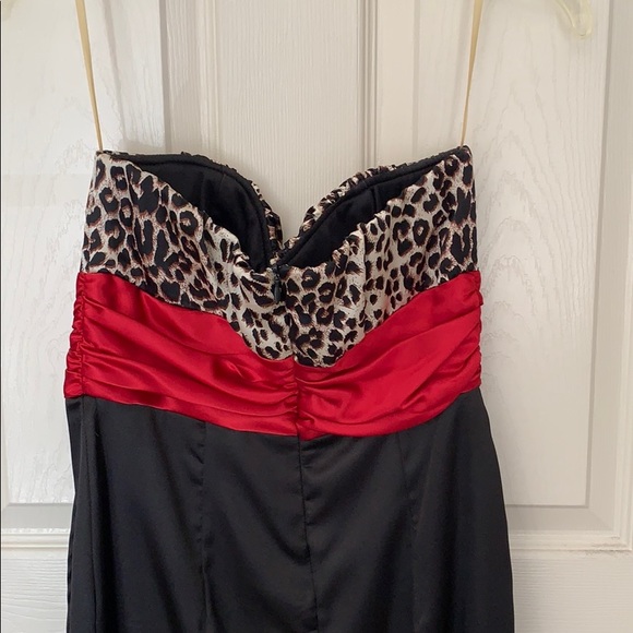 Cheetah red and black mini dress - Picture 2 of 3